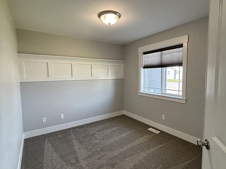 448 Washington Loop — Photo 11