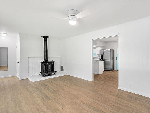 5th image of 23321 Marydale Dr