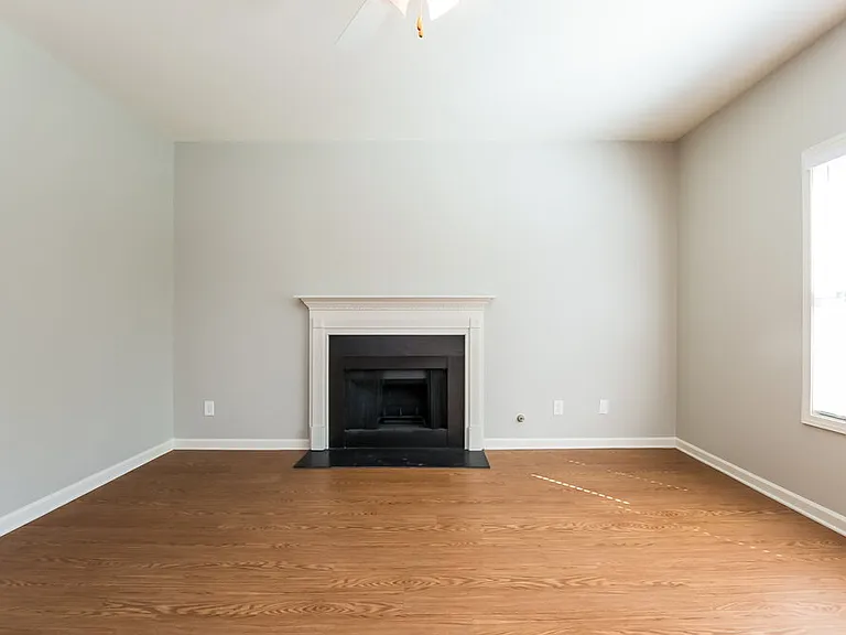 98 Mercer Ln — Photo 4