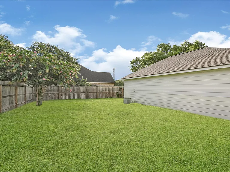 202 Cascade Pines Dr — Photo 37