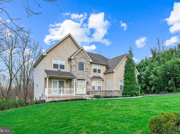 96 Cirak Ave, East Norriton, PA 19403