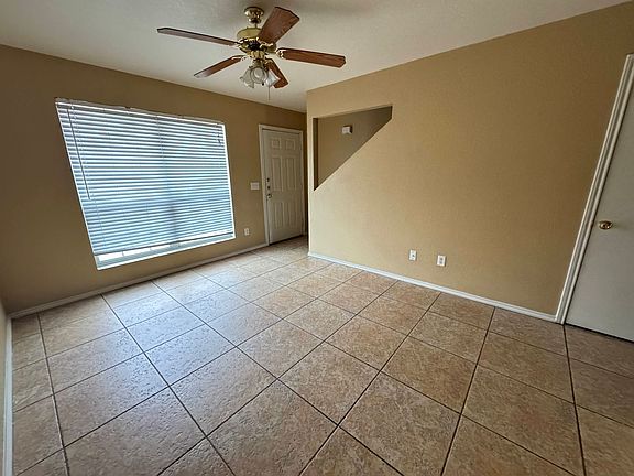 3rd image of 1901 Monte Carlo Ln APT B