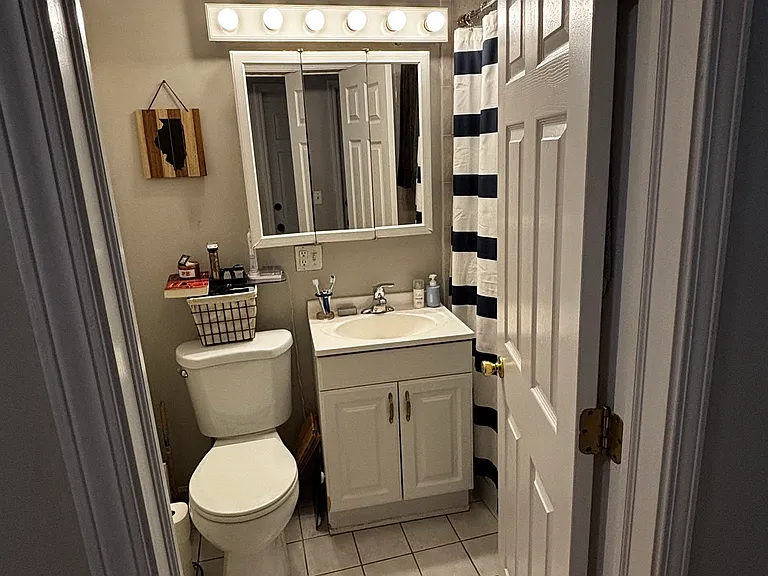 857 N Marshfield Ave #2 — Photo 6