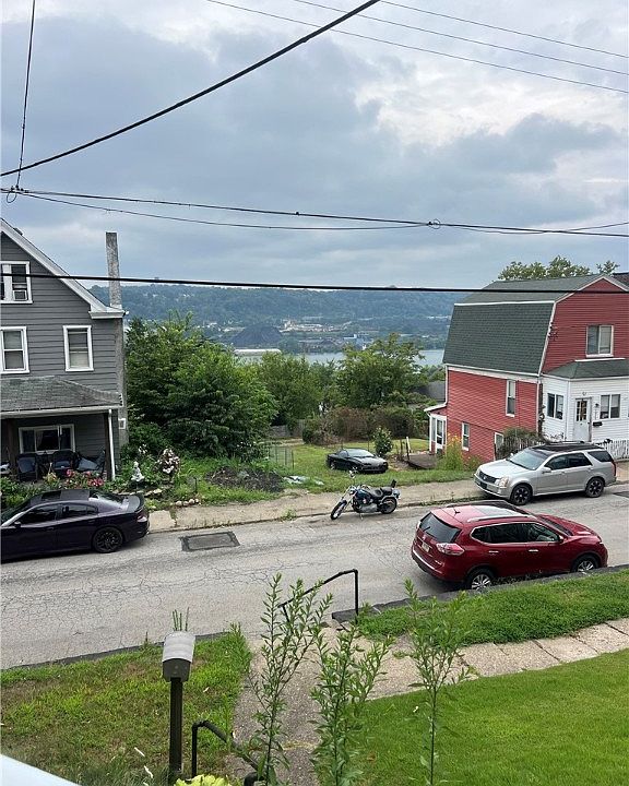 2nd image of 1061 8th Ave
