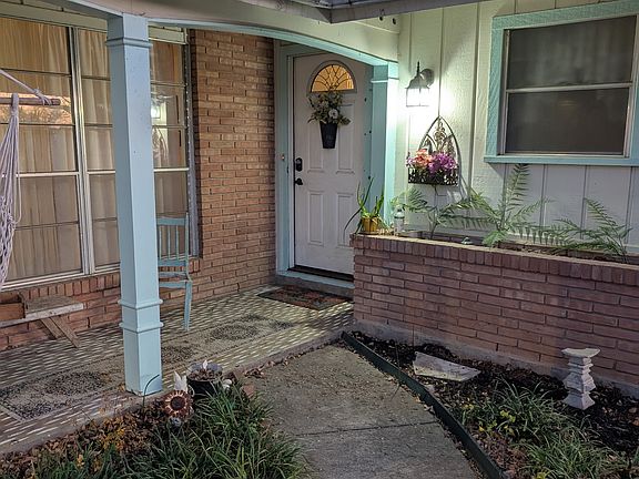 2nd image of 9106 Duchess St