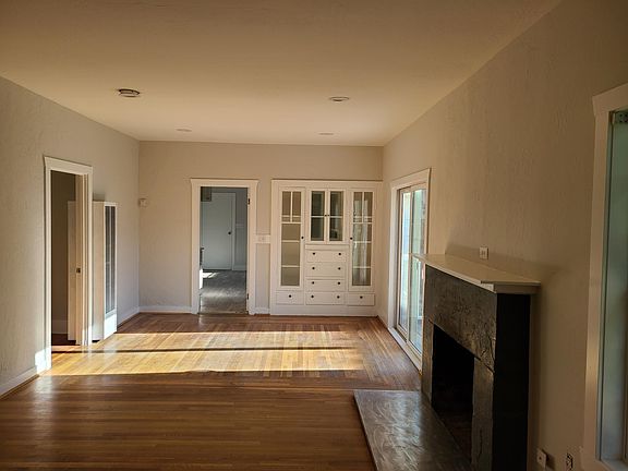 5th image of 1154 Hazel Ave