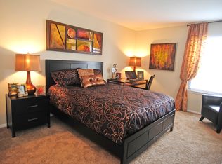 713 Emerald Lake Dr APT 102, Virginia Beach, VA 23455