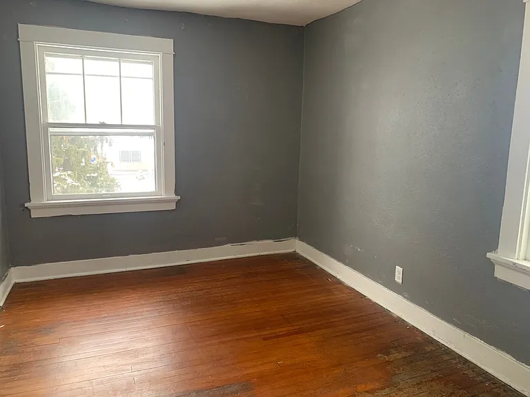 53 E Siebenthaler Ave — Photo 3