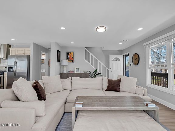 2nd image of 130 Bay Avenue
