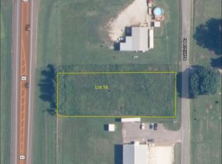 16 Oakfield Dr, Martin, TN 38237