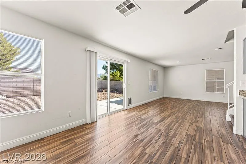 4 bed, 2.5 bath, 2204 sqft, $2,250 — Photo 4