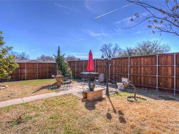 5th image of 1934 Bosque Dr