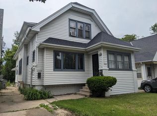 2969 N 59th St, Milwaukee, WI 53210