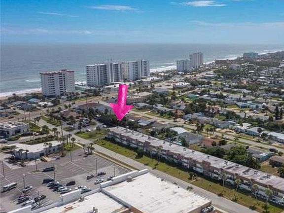 Condo home located within walking distance of the beach!