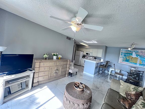4th image of 1265 Wildwood Lakes Blvd APT 102