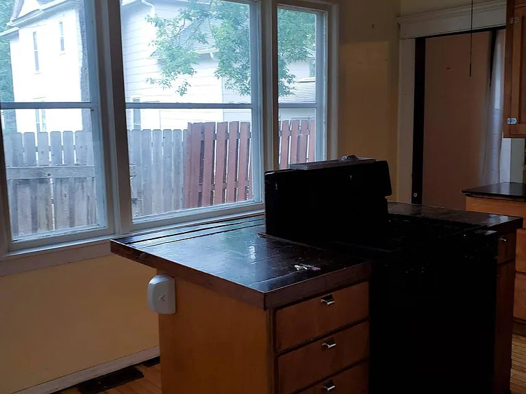 2411 Polk St NE #1 — Photo 13