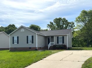9 Summerlake Dr, Thomasville, NC 27360
