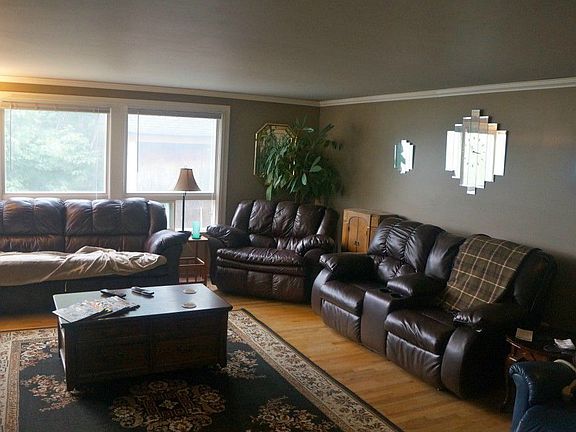 5th image of 22741 10th Ave S