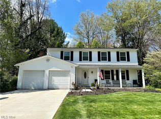 7699 Raglan Dr NE, Warren, OH 44484