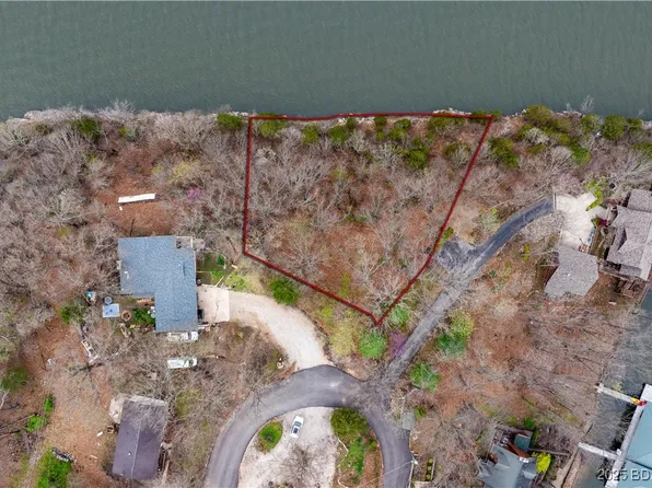 7 & 8 Sunset Cv, Sunrise Beach, MO 65079