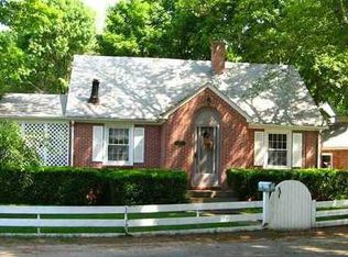 5 Lark Rd, Smithfield, RI 02828