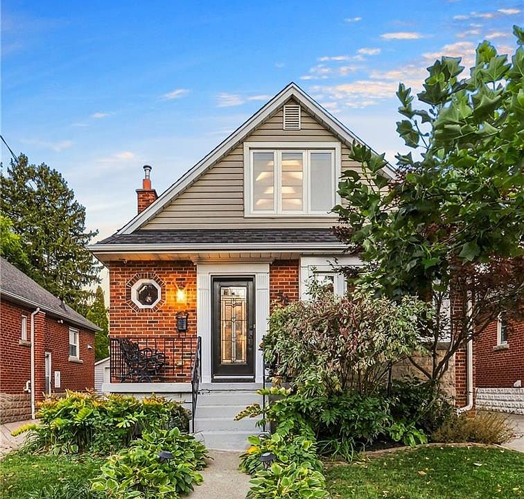 1st image of 58 Uplands Ave