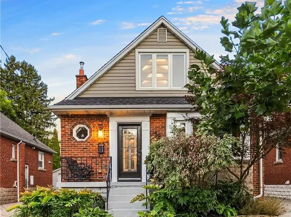 58 Uplands Ave, Hamilton, ON L8S 3X8