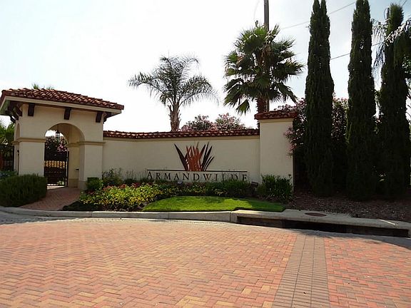 3rd image of 18 Elderwood Dr