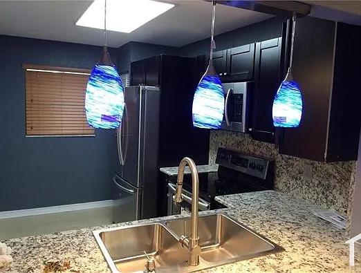 3 bed, 1125 sqft, $2,750 — Photo 1