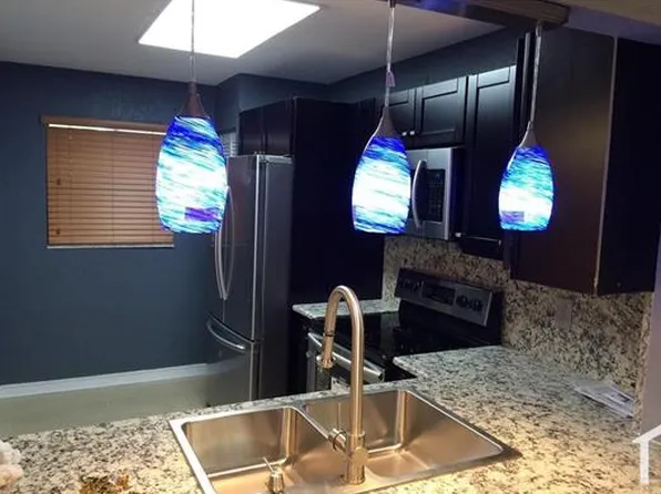 901 NE 209th Ter APT 106, Miami, FL 33179