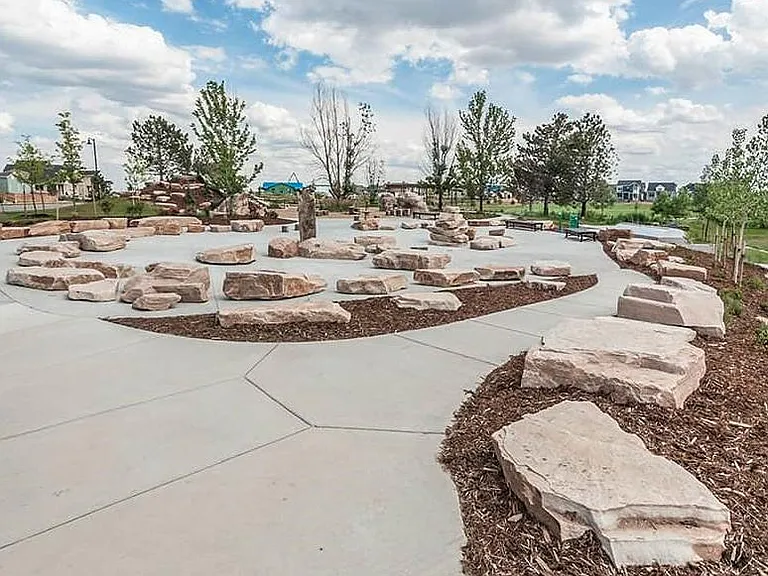 5795 Champlain Dr — Photo 42