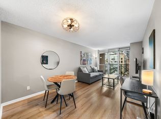 140 Simcoe St #702, Toronto, ON M5H4E9