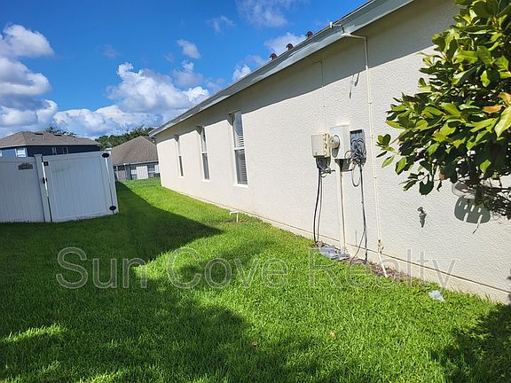 4th image of 7607 Mariners Harbour Dr