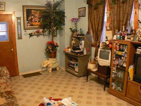 5th image of 3934 Catalpa St