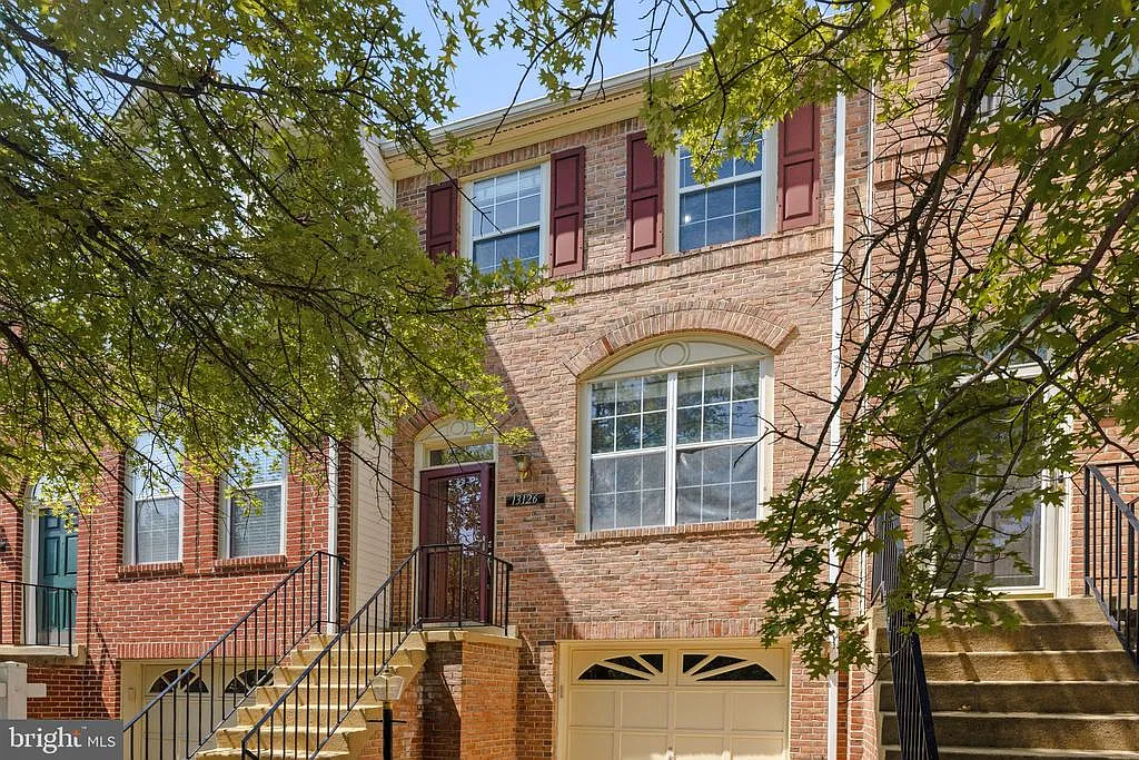 3 bed, 3.5 bath, 1765 sqft, $2,950 — Photo 2