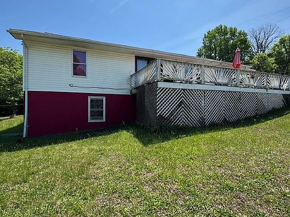 2nd image of 536 Hughes St