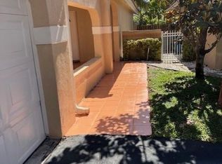 1311 Seagrape Cir, Fort Lauderdale, FL 33326