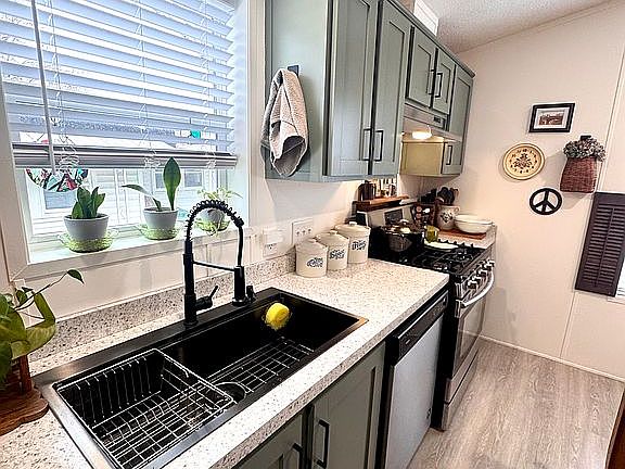 5th image of 25 Oak Ln