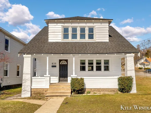 835 Flat St NE, Grand Rapids, MI 49503