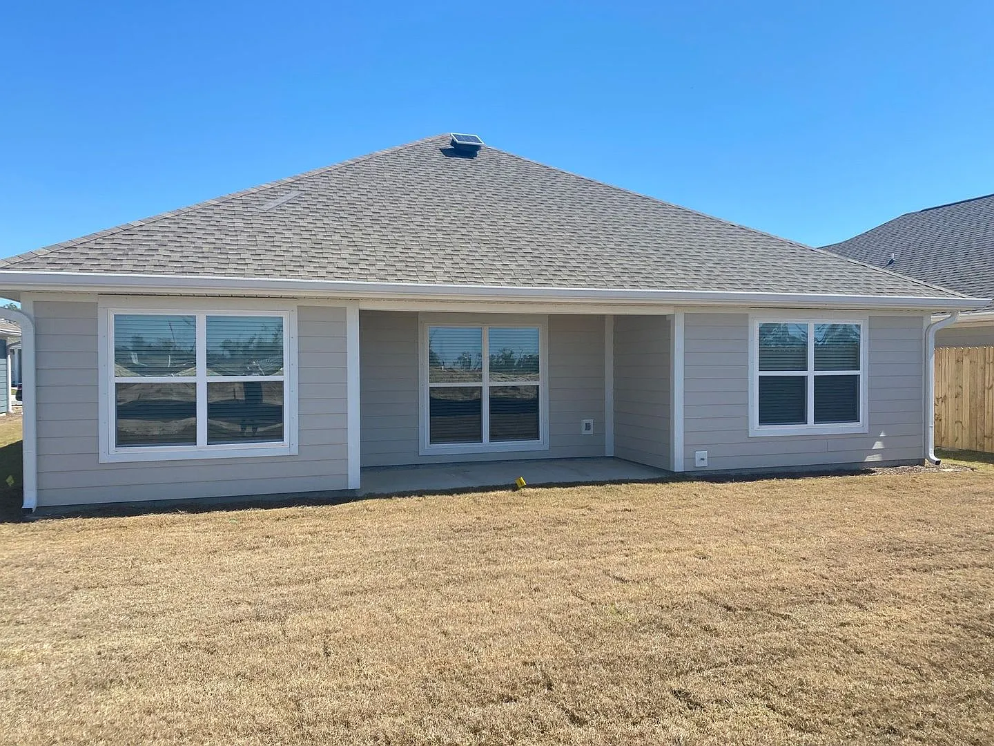 Spacious, Modern Home Convenient To Shopping, Parks, Schools & Tyndall Afb! *Special: 1/2 Off 1st... — Photo 2