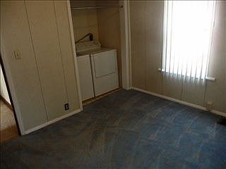 5th image of 211 N Broadway