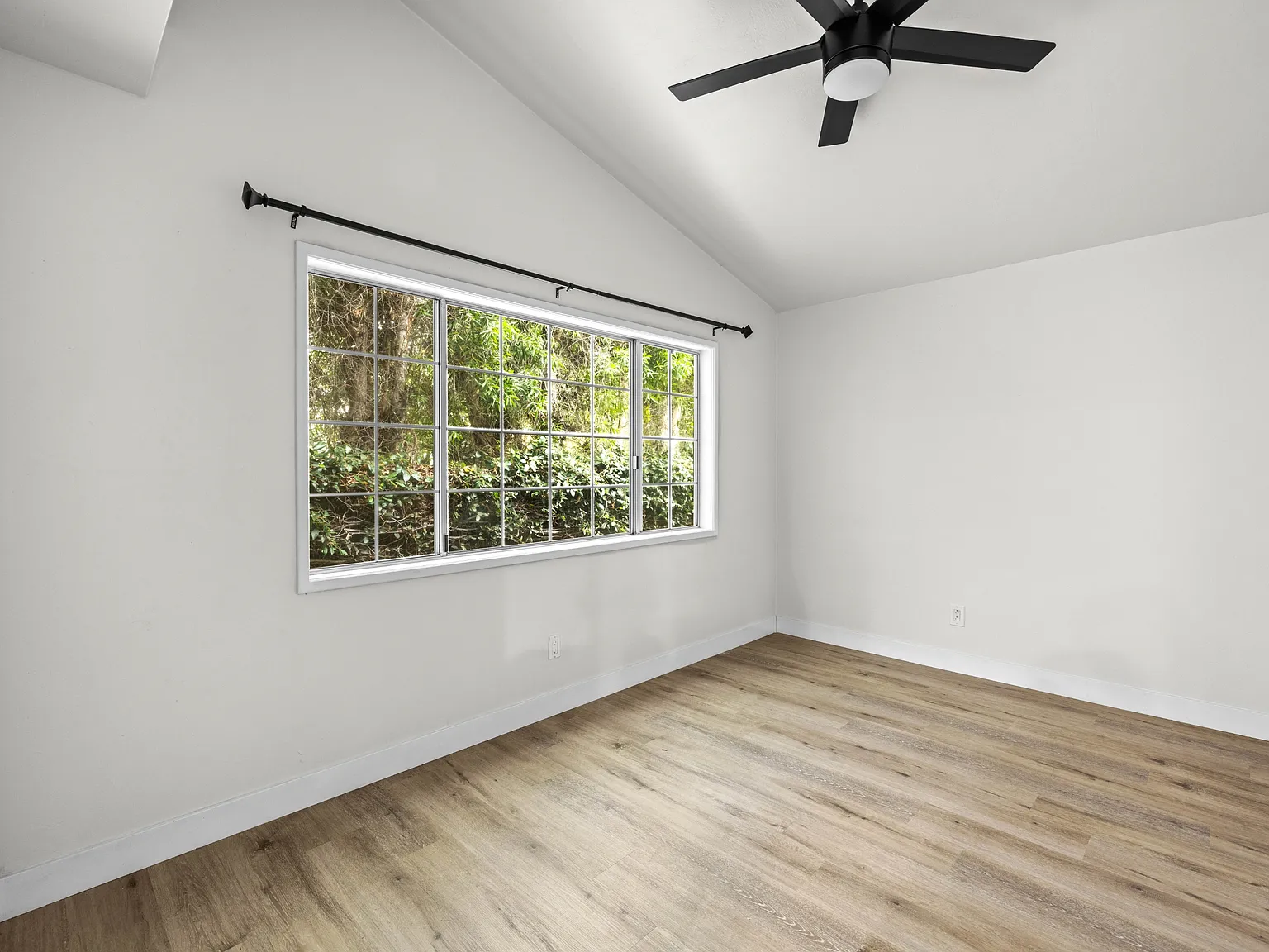 5348 Redding Road - 1 — Photo 3