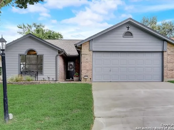 3808 OVERLOOK DR, Schertz, TX 78108