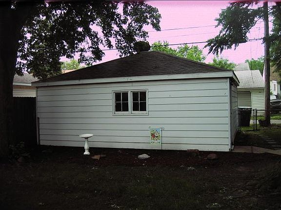 5th image of 2962 Kenwood St
