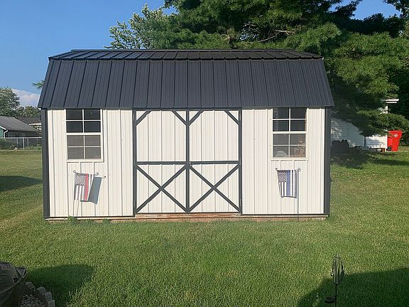 3rd image of 136 McLene Ave