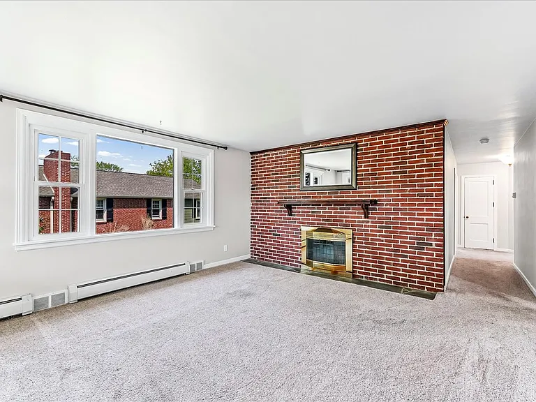 2653 Brierwood Rd — Photo 3