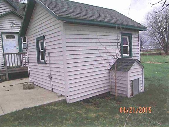 3rd image of 84427 330th St