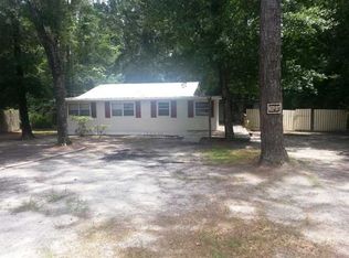 975 E River Rd, Wewahitchka, FL 32465