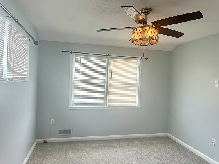 1327 Walker Ave — Photo 20