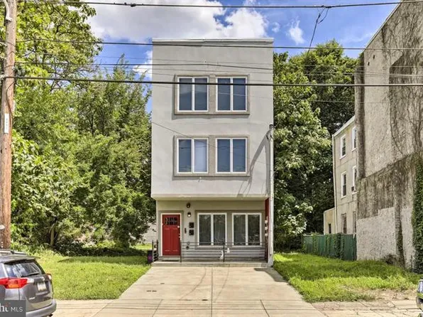 679 N 11th St #A, Philadelphia, PA 19123